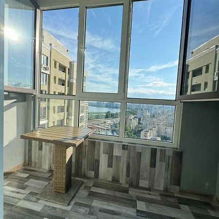 Solo Apartment Virmenska Kyiv Exterior photo